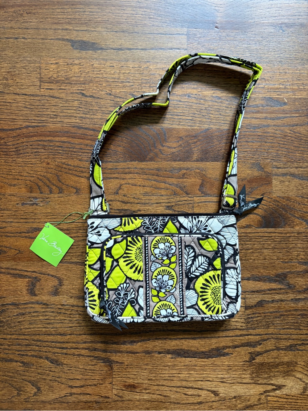 NWT Vera Bradley Little Hipster in RETIRED Citron
